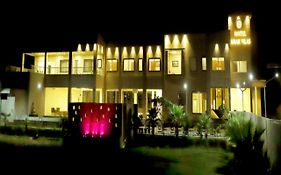 Amarvilas Hotel & Resort